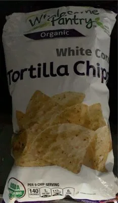 White corn tortilla chip