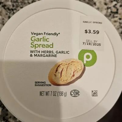 Garlic Spread with herbs, garlic, and margarind