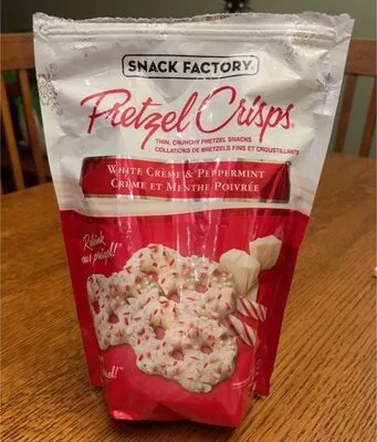White Crème & Pepermint Pretzels