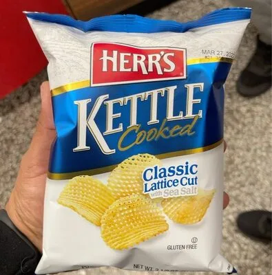 KETTLE COOKED CLASSIC LATTICE CUT WITH SEA SALT