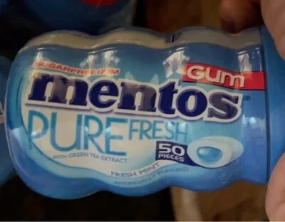 Pure fresh sugarfree chewing gum with xylitol