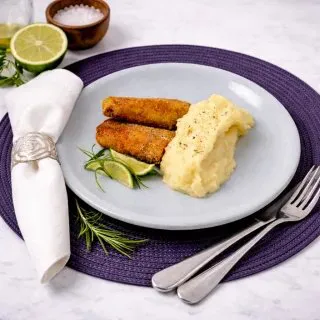 Filé de Tilápia Empanado c/ Purê de Batatas : 250_g