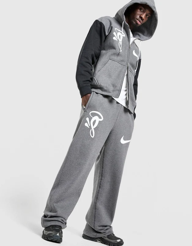 Solo Swoosh Fleece Joggers x Syna L
