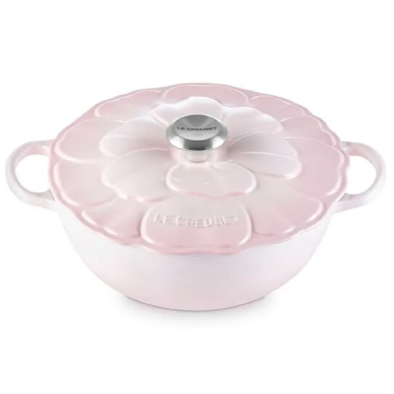 PANELA MARMITA LE CREUSET SIGNATURE PETAL 26CM EM FERRO FUNDIDO SHELL PINK 21962267770430