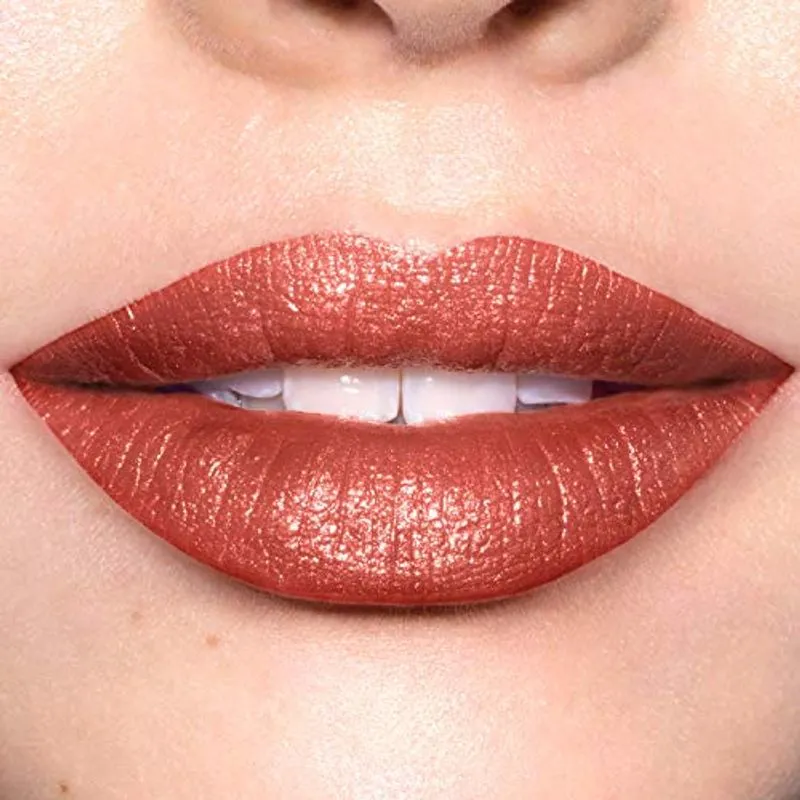 Batom Super Lustroso Revlon, Hidratante Com Vitamina