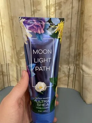 MOONLIGHT PATH 24 hour moisture ULTRA SHEA body Cream