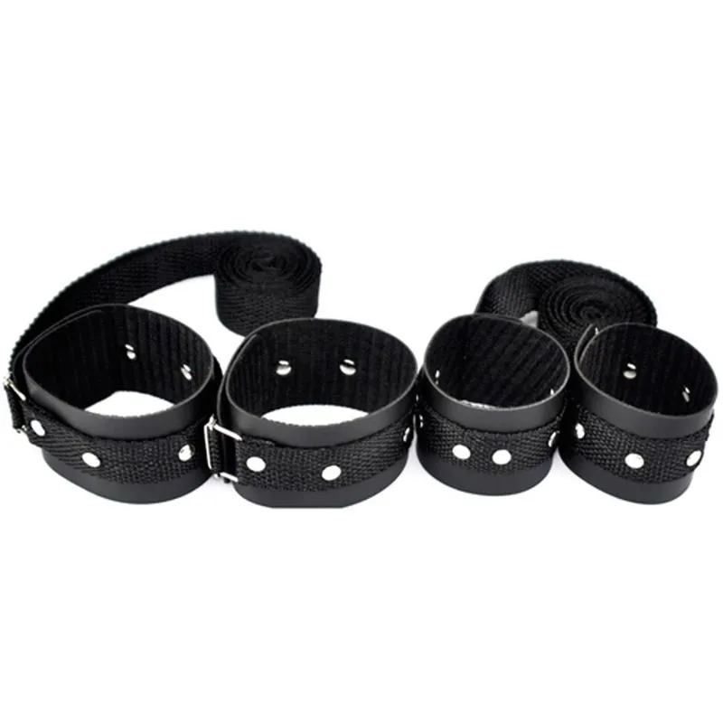 Kit Algemas e Tornozeleiras com Tiras Dominatrixxx