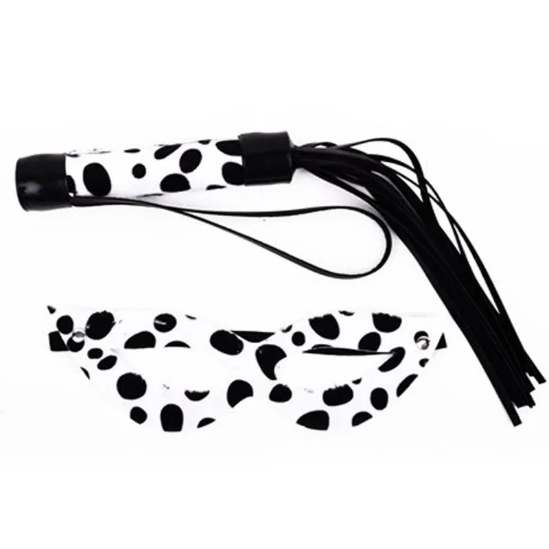 Kit Chicote em Tiras de 20cm e Máscara Tiazinha Estampados em Dalmata Dominatrixxx