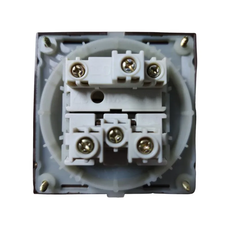 02 Tomada Dupla Móveis Margirius 20A + Interruptor Marrom