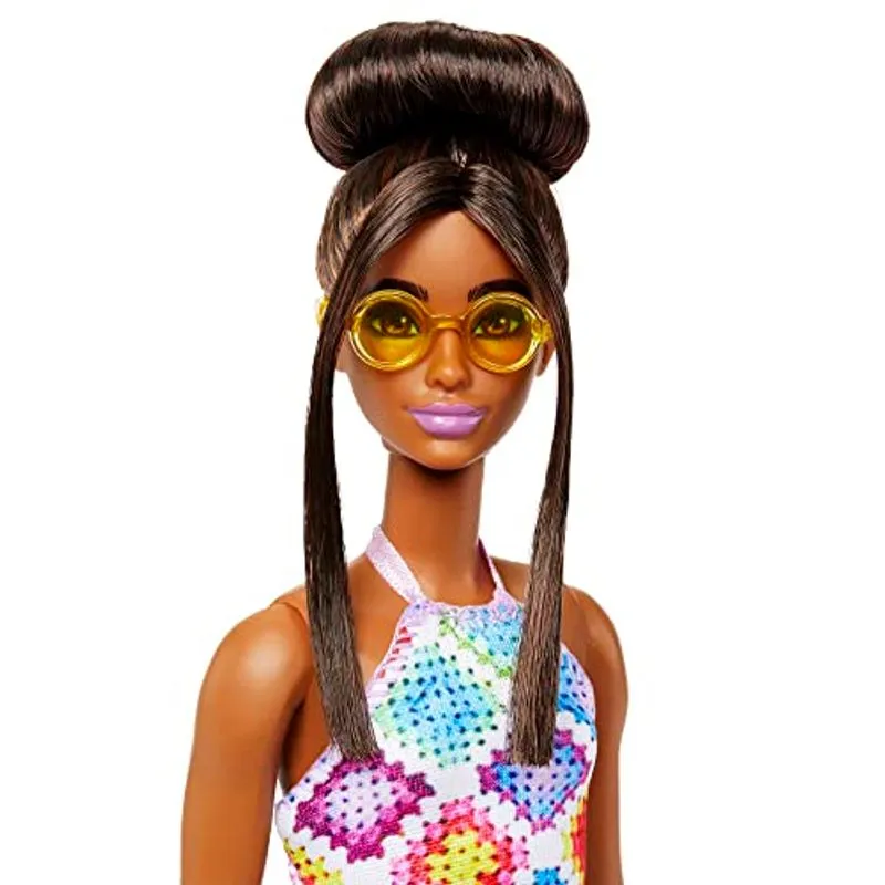 Boneca Barbie - Fashionista Cabelo Castanho no Coque - Modelo 210 MATTEL