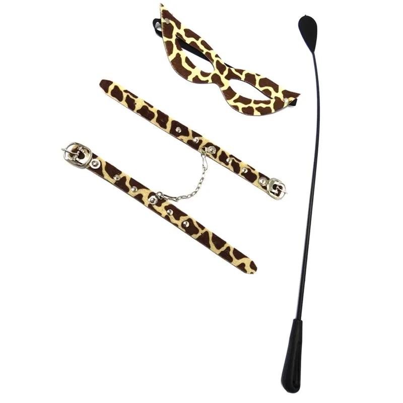 Kit Tiazinha com Máscara, Chibata de 50cm, Algema Girafa Dominatrixxx