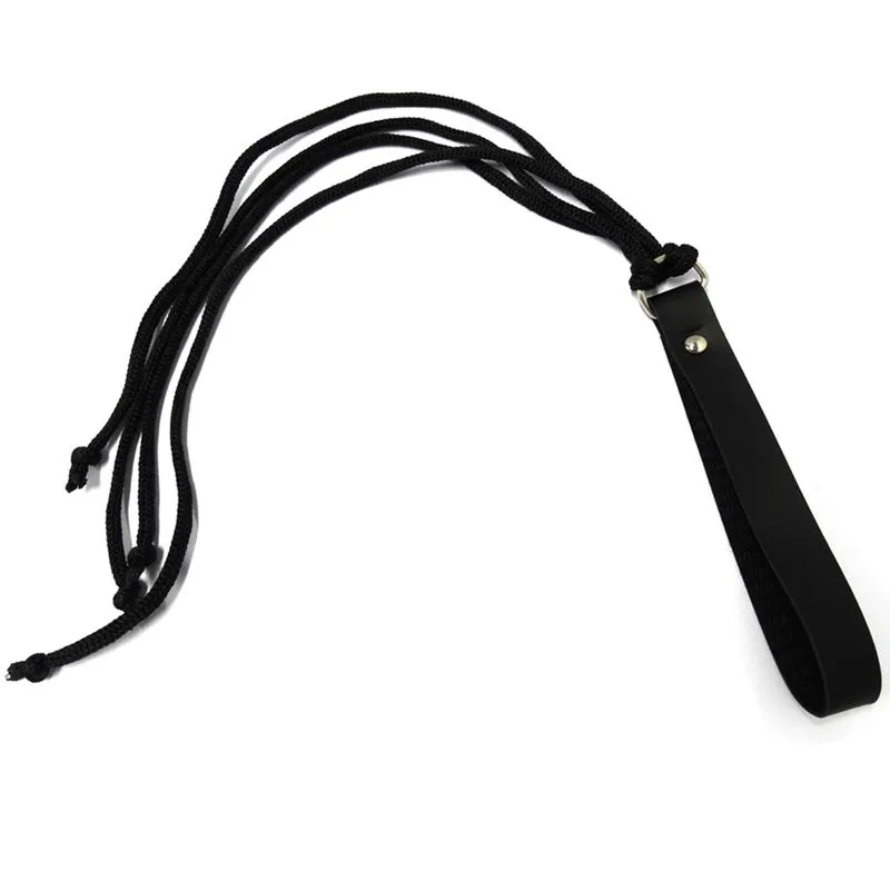 Chicote com 30cm Preto com 4 Tiras Dominatrixxx