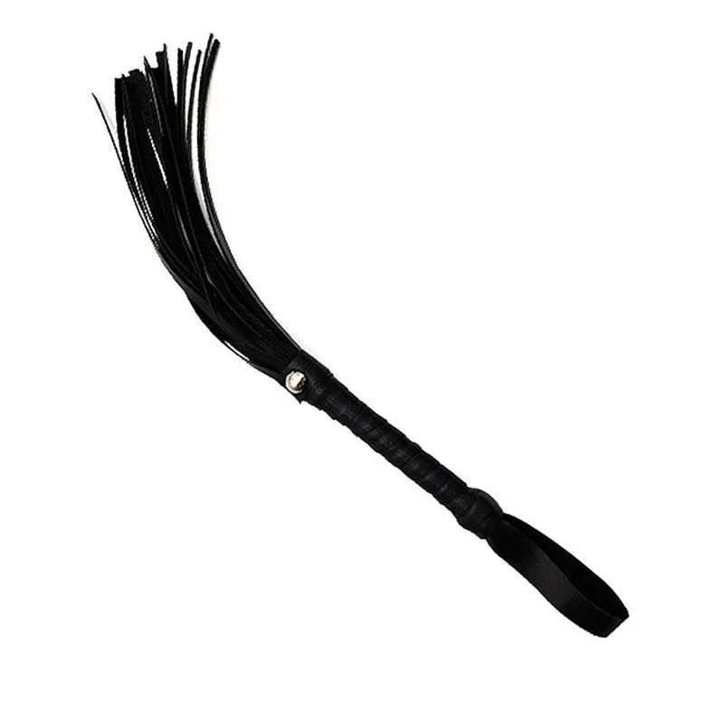 Chicotinho Preto com Tiras Finas de Couro Sexy Import