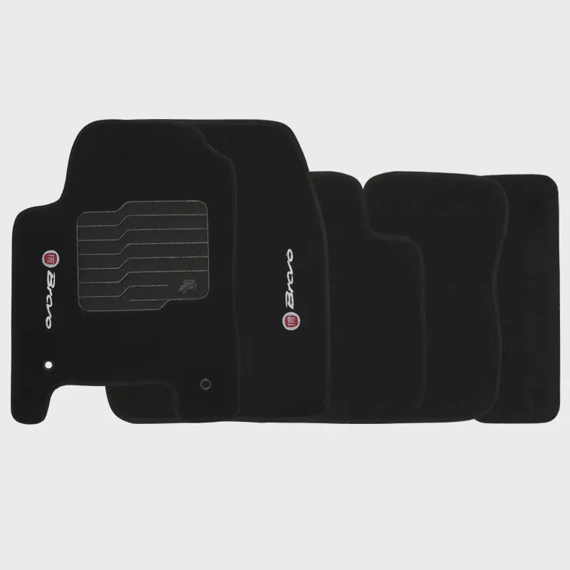 Jogo de Tapete Automotivo Carpete Fiat Bravo 2011 à 2016 Soft Logo Bordado 5 Peças