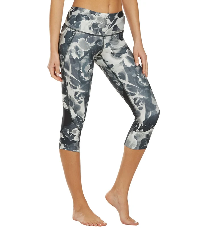 Under Armour Women's Armour Fly Fast Printed Capri Tetra Gray / Black / Reflective / XS
