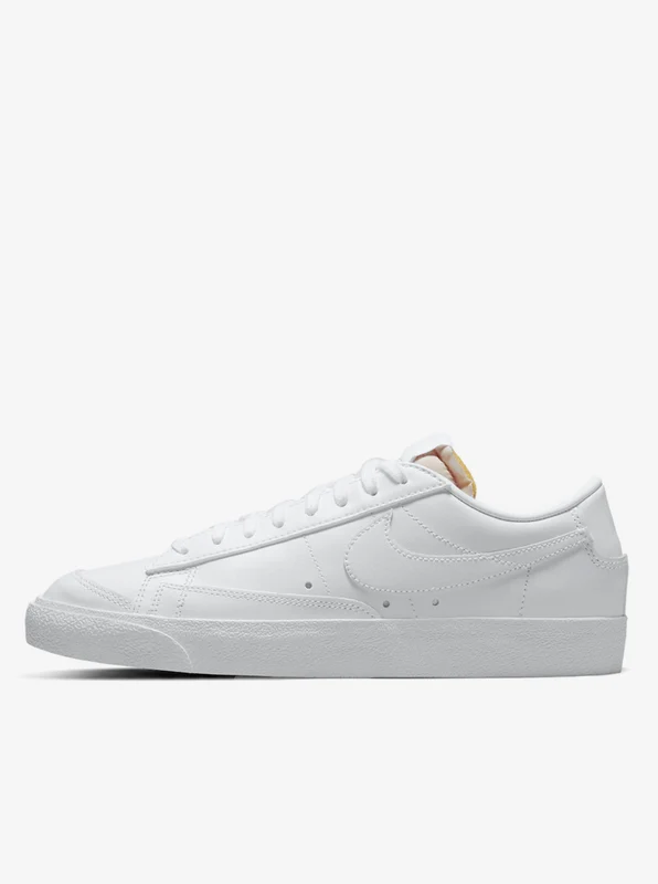 Blazer Low Womens WHT/BLK / 6.5