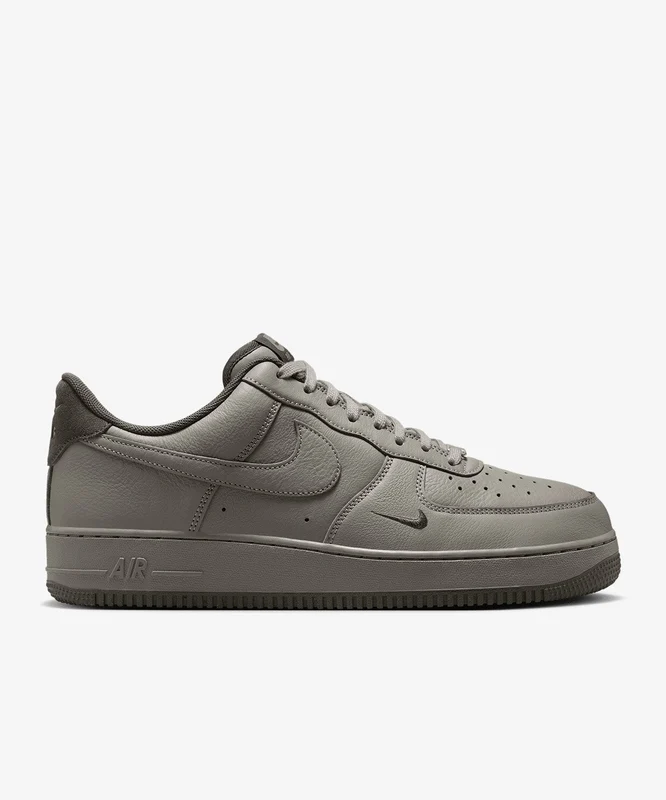 Nike Air Force 1 '07 LV8 Yeşil / 41