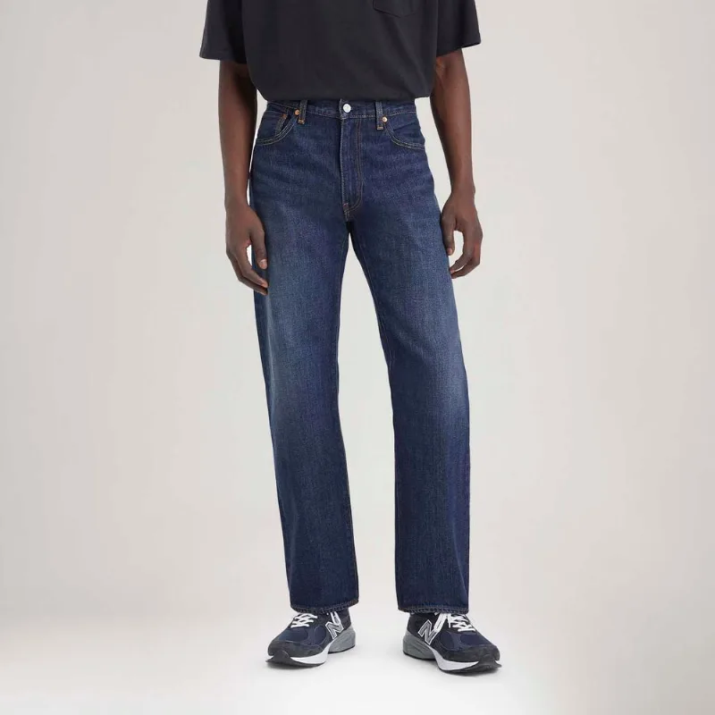 Calça Jeans Levi's® Ribcage Straight Ankle Lavagem Clara Calça Jeans Levi's® 555® Relaxed Straight Lavagem Escura Soft chambray blue 28X34 USA | 36 BR