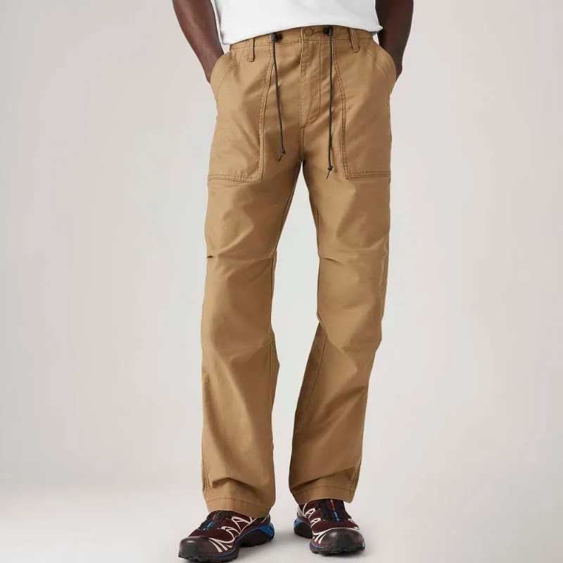 Calça Levi's® Loose Straight Surplus Caqui Chicory coffee garment dye chicory cof 28X32 USA | 36 BR