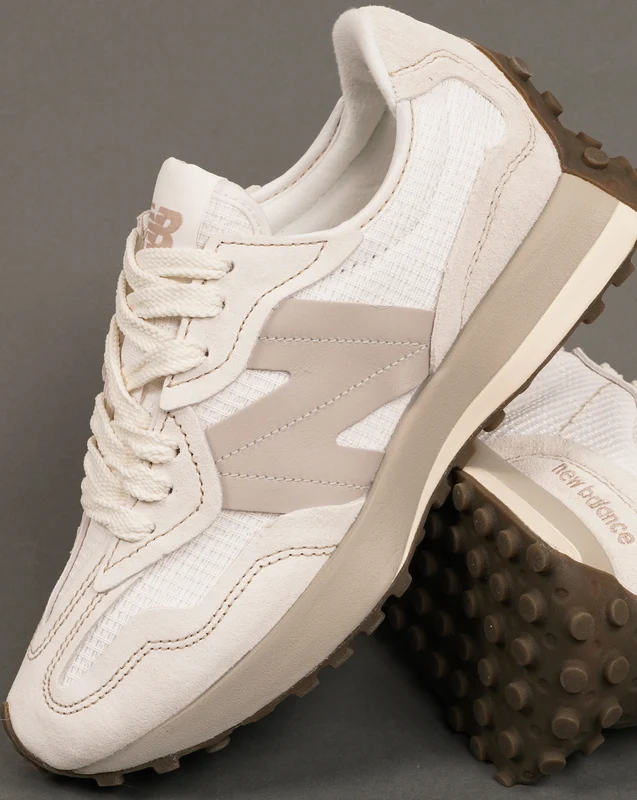 New Balance 327 Trainers Sea Salt 9