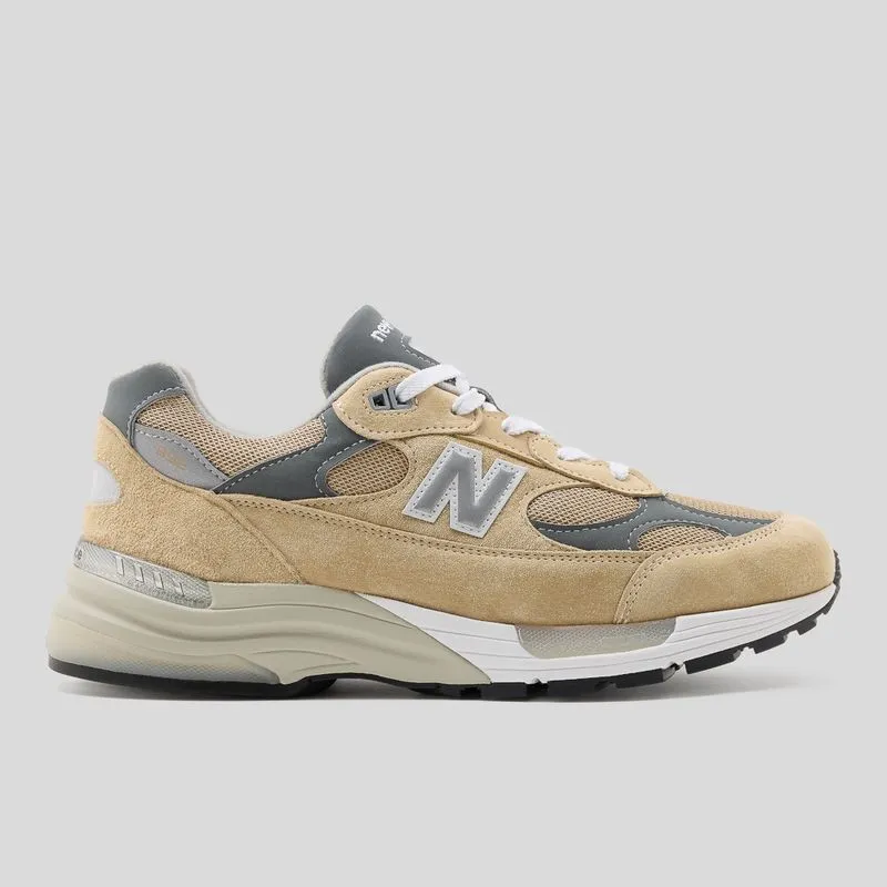 Tênis New Balance 992 Unisex 39