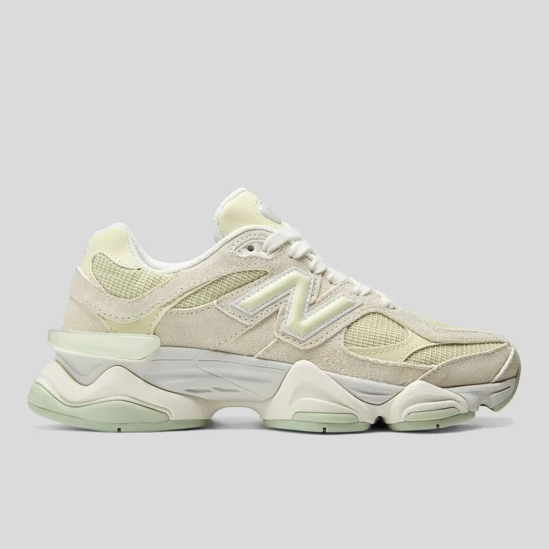 Tênis New Balance 9060 Unissex 43