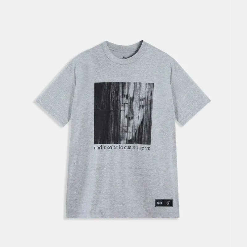UA W BFOS LOGO TEE SS TINI UMDP PLOMO MEDIO XL