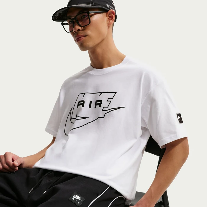 NIKE SPORTSWEAR T-SHIRT M