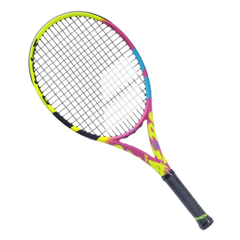 Raquete de Tênis Babolat Pure Aero Rafa Junior 26 245g Amarelo Rosa e Azul