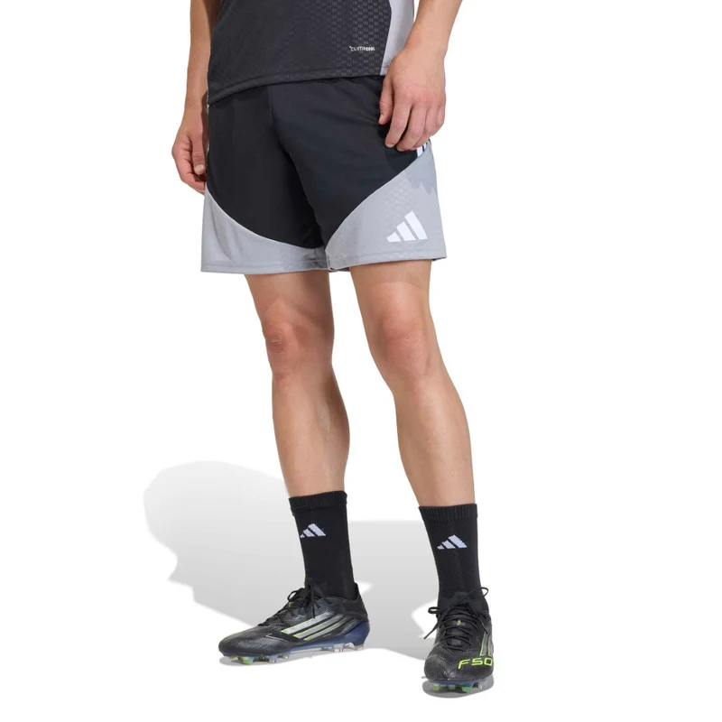 Tiro 26 Competition Training Shorts S