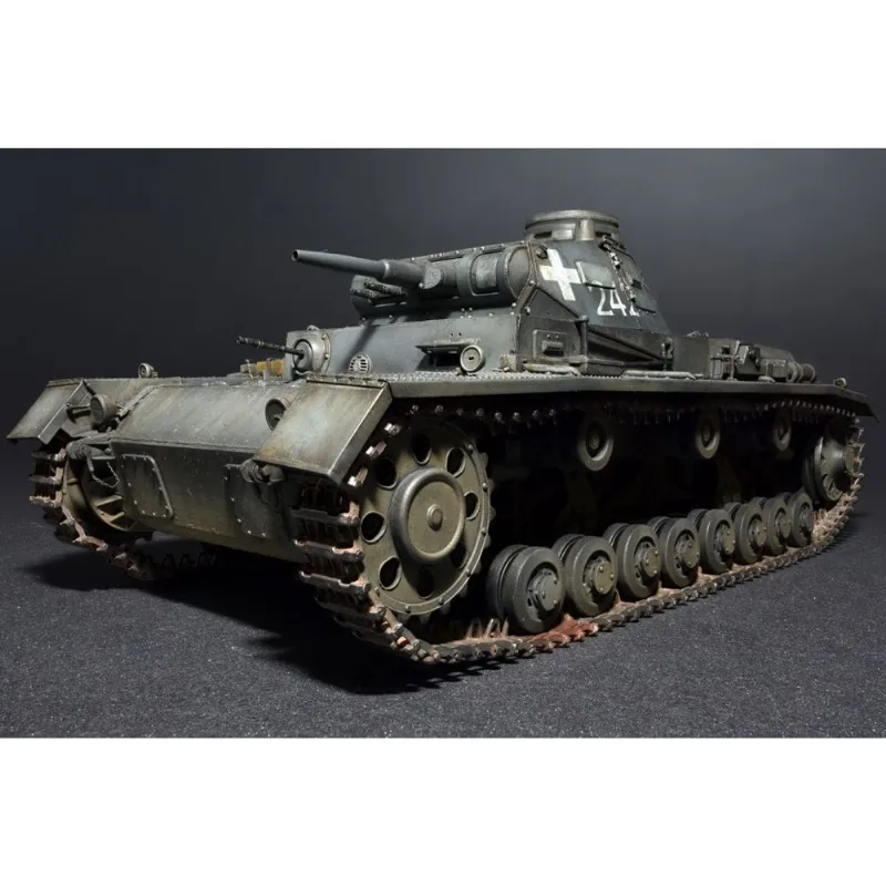 Pz.Kpfw.Iii Ausf.D 1/35 Mini Art 35169