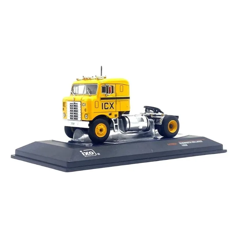Caminhão Kenworth Bull Nose 1950 1/64 Ixo Models BR64TR004
