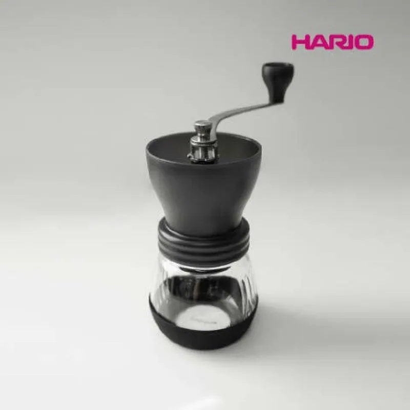 Moedor de Café Manual Hario Coffee Mill Skerton -100g
