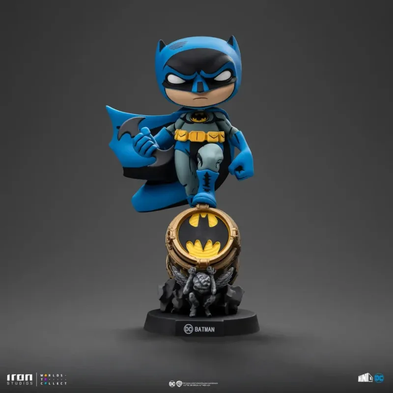 Estátua Batman on Bat-Signal (Blue Variant) - MiniCo - Iron Studios