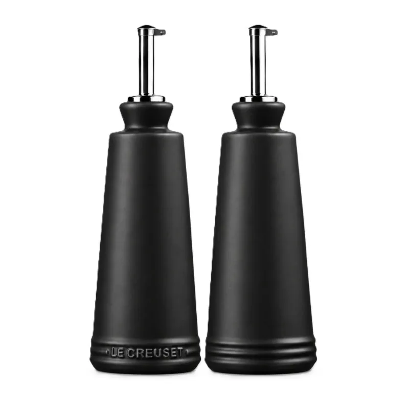 CONJUNTO DE GALHETEIRO LE CREUSET SIGNATURE 300ML AZEITE E VINAGRE EM CERÂMICA BLACK MATTE 80842300000003