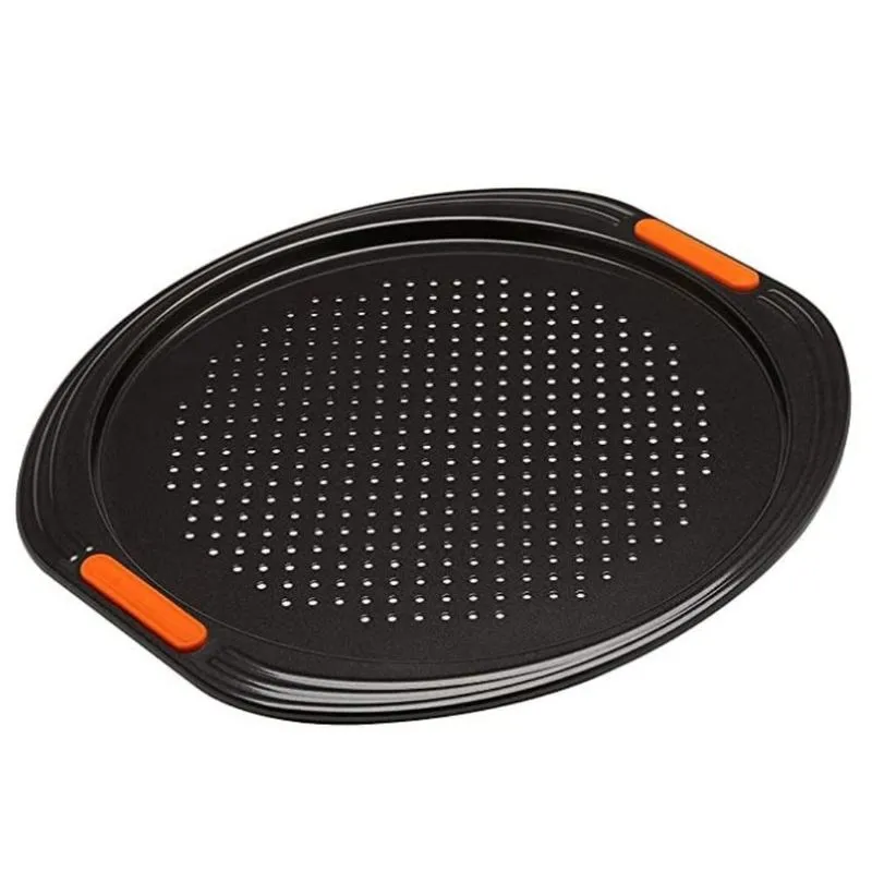 FORMA LE CREUSET ÚNICO PARA PIZZA EM METAL BAKEWARE BLACK MATTE 33CM 94102713000000