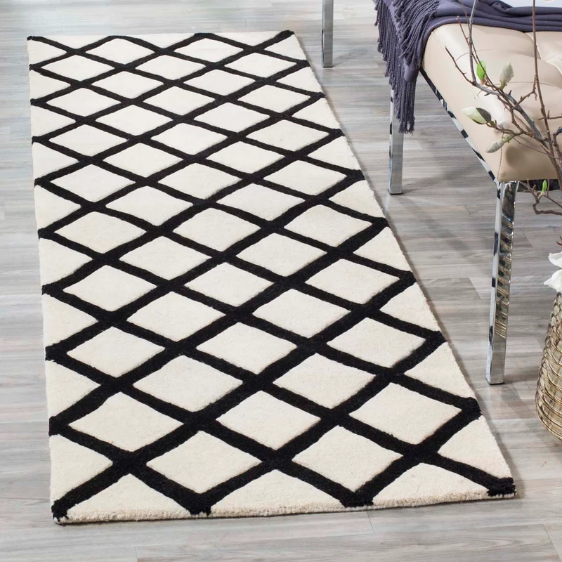 Safavieh Chatham 718 Rug, CHT718 Ivory / Black / 2' X 3'