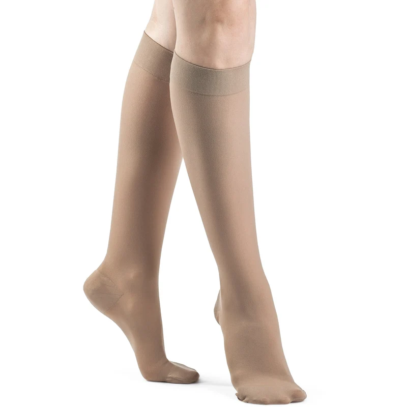 Dynaven Opaque Women's Knee High 15-20 mmHg SL / Light Beige