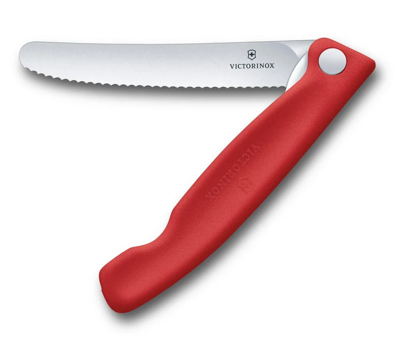 Victorinox Swiss Classic zložljivi nož za sadje in zelenjavo z nazobčanim rezilom, rdeč