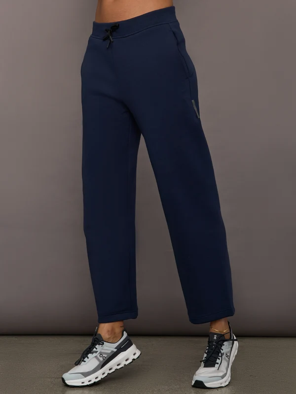 Focus Tech Sweatpants - Navy Navy / XS