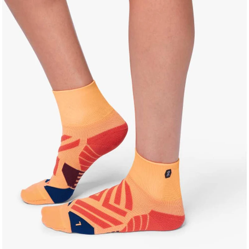 On Women's Mid Sock CORAL/NAVY / LARG