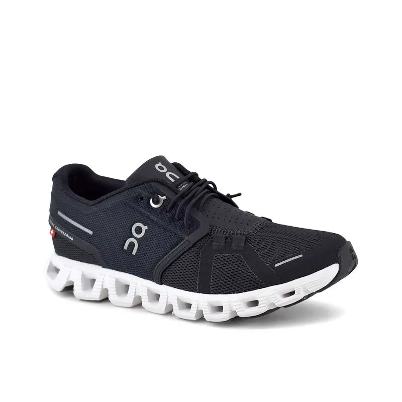 Zapatilla ON Cloud 5 Talle: 38 - Color: Negro/Blanco