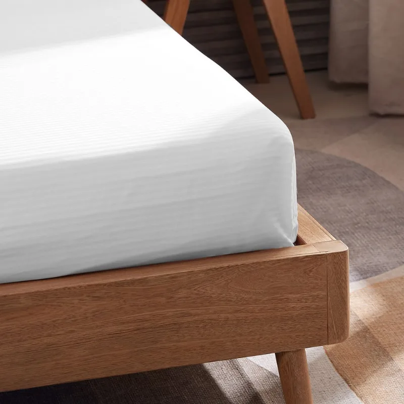 Sábana Ajustable Hotel Experiencie 250 Hilos Polialgodón Sateen Stripe Blanco Extradoble