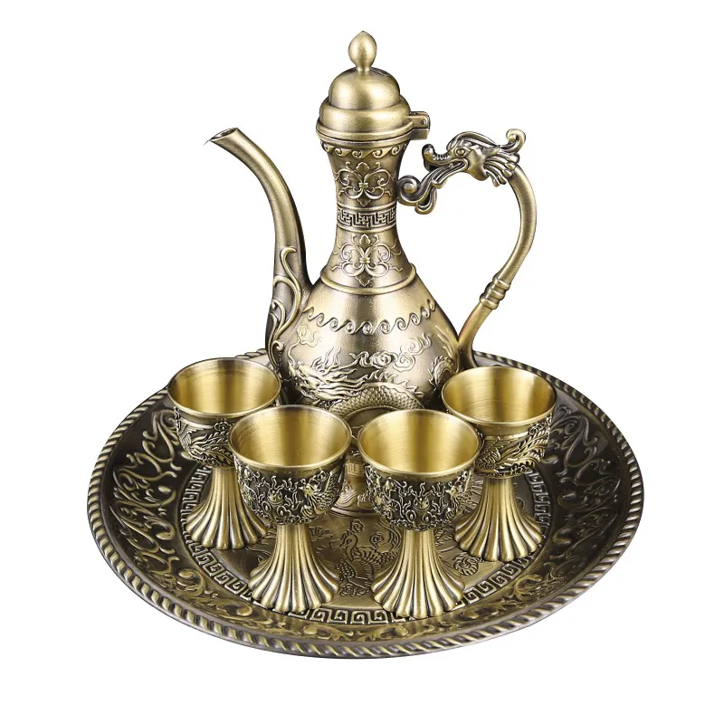 Conjunto De Licores De Bronze Russo Antigo Com Copos E Bandeja