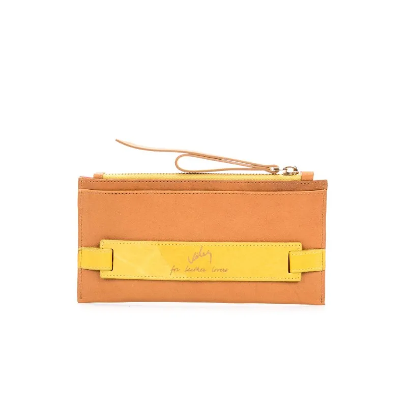 Billetera Portachequera Nobi de cuero para mujer Miel