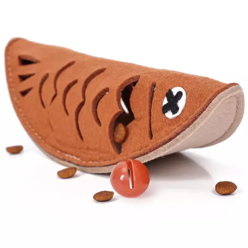 Dog Snuffle Toy Felt Treat Puzzle Bell Fish Em Forma De Peixe Marrom