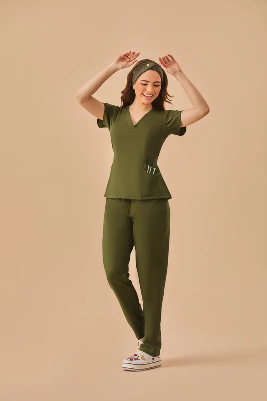 Scrub Feminino Julia Premium VERDE MILITAR / 48/4G