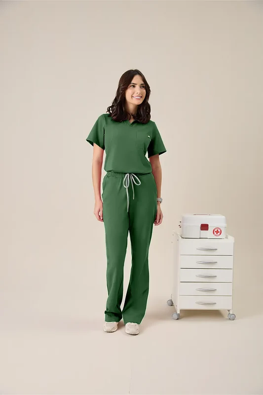 Scrub Feminino Anastacia VD MILITAR / 44/GG