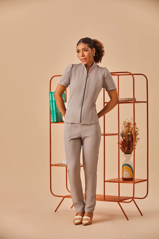 Scrub Feminino Amanda CINZA TITANIO / 44/GG