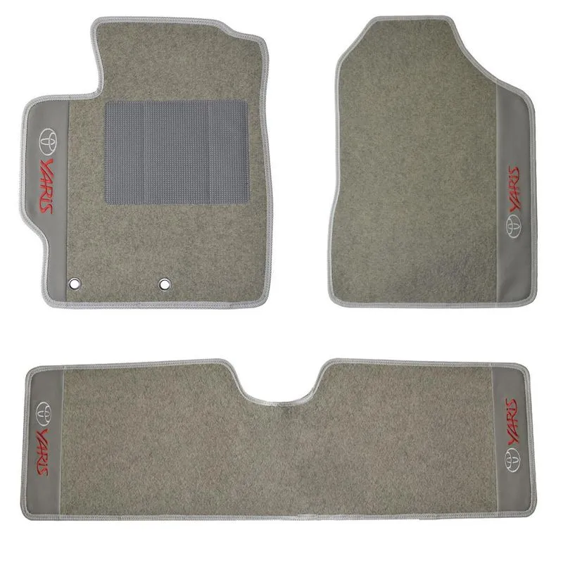 Tapete Carpete Cinza Logo Vermelho Hitto 8mm Yaris 18-22